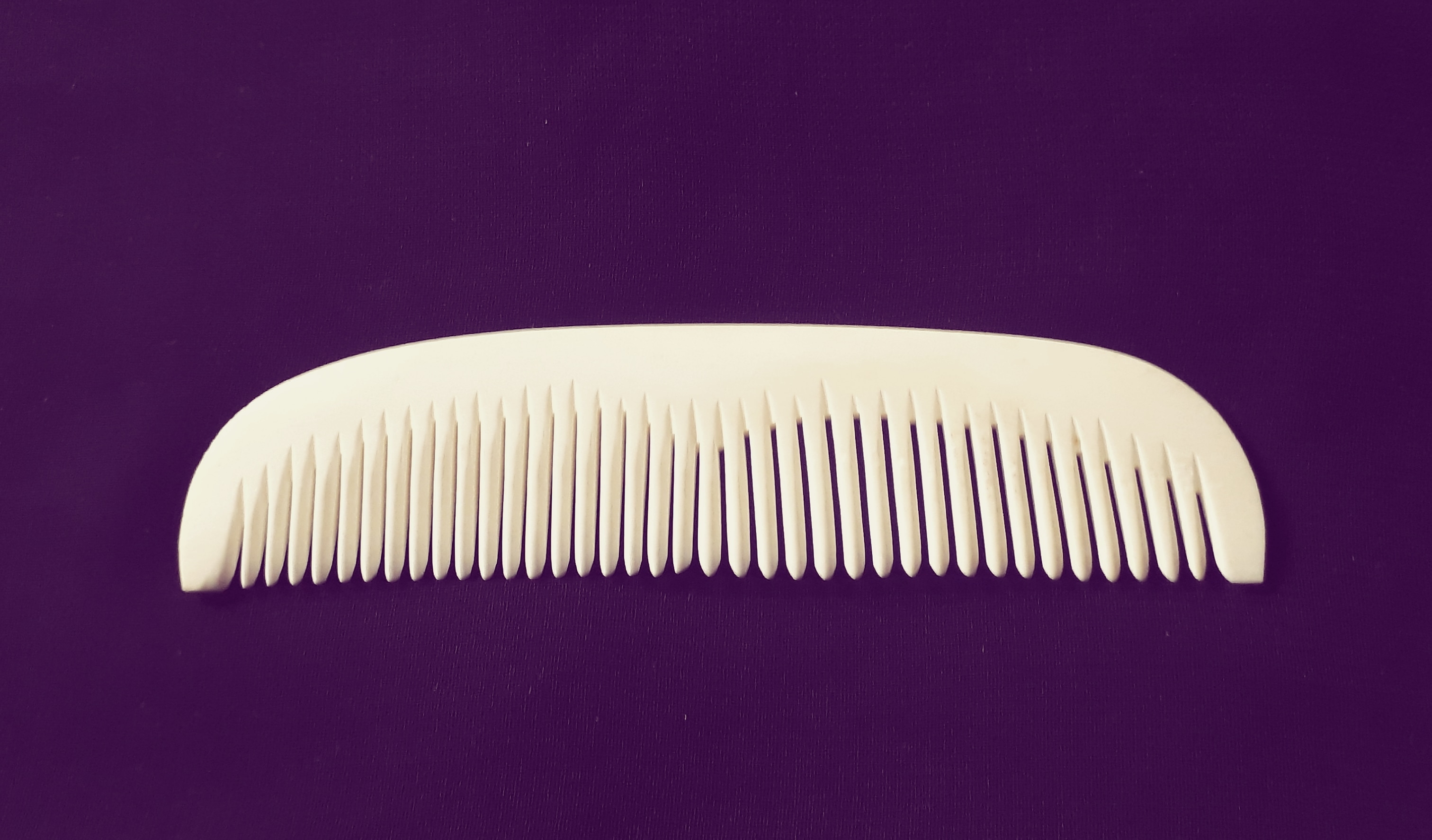 Bone viking comb 
